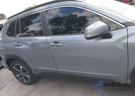 2024 Toyota Corolla Cross Hybrid Xse z USA, uszkodzony, nr VIN 7MUFBABG2RV028712